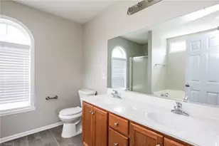 1506 Hamilton Hills Dr, Greensboro, NC 27406 - Photo 8