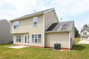 1506 Hamilton Hills Dr, Greensboro, NC 27406 - Photo 14