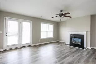 1506 Hamilton Hills Dr, Greensboro, NC 27406 - Photo 4