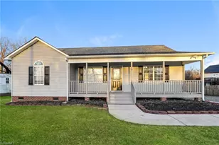 19 Grace Dr, Thomasville, NC 27360 - Photo 1