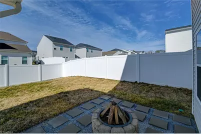 2010 Honeysuckle Vine Run, Winston-Salem, NC 27106 - Photo 32