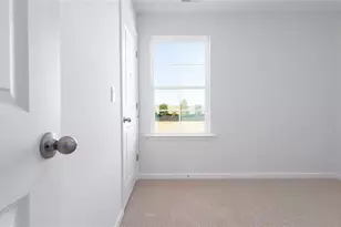 1532 Hamilton Hills Dr, Greensboro, NC 27406 - Photo 16