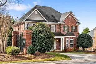 3900 Windsor Pl Dr, Winston-Salem, NC 27106 - Photo 2