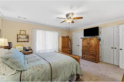 406 Chadbourne Court, Winston-Salem, NC 27104 - Photo 18