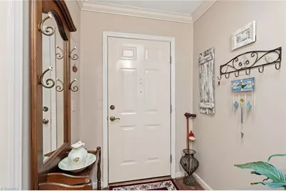 406 Chadbourne Court, Winston-Salem, NC 27104 - Photo 4