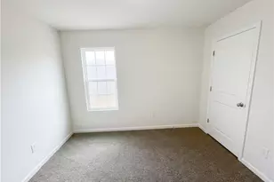 2033 Chapel Park Ln, Greensboro, NC 27405 - Photo 14