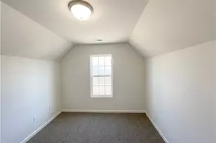 2033 Chapel Park Ln, Greensboro, NC 27405 - Photo 12