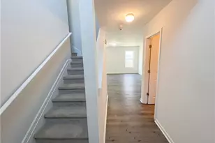 2033 Chapel Park Ln, Greensboro, NC 27405 - Photo 6