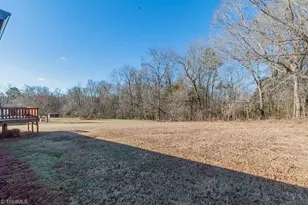 180 Foxcroft Dr, Lexington, NC 27292 - Photo 38