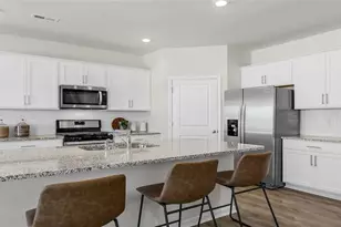 3008 Middle Creek Ln, Greensboro, NC 27405 - Photo 6