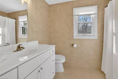 5211 Forest Oaks Drive, Greensboro, NC 27406 - Photo 22