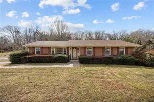 1022 Pine Knolls Rd, Kernersville, NC 27284 - Photo 2