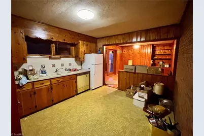 4140 Westfield Road, Mount Airy, NC 27030 - Photo 4