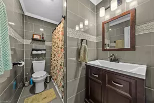 1429 Old Hickory Dr, Greensboro, NC 27405 - Photo 10
