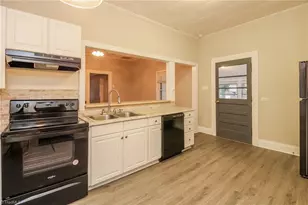 323 Anderson Rd, Eden, NC 27288 - Photo 8