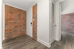 1757 S Hawthorne Rd, Winston-Salem, NC 27103 - Photo 8