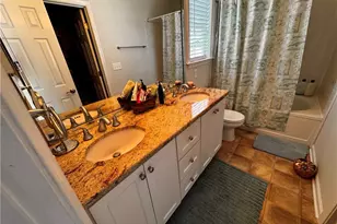 7 Crestbrook Ct, Greensboro, NC 27455 - Photo 22