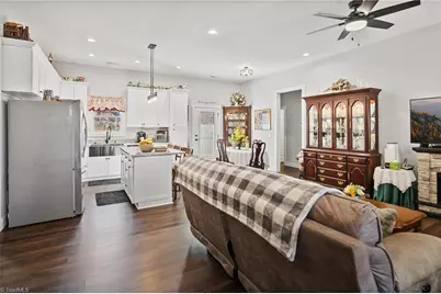 715 Chatsworth Circle SE, Lenoir, NC 28645 - Photo 14