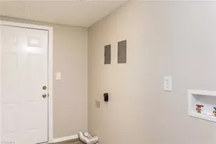 4010 Sedgewood Ln, Greensboro, NC 27407 - Photo 12