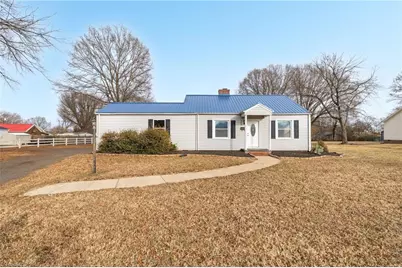 308 Cedar Street, Eden, NC 27288 - Photo 2