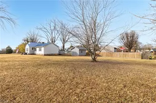 308 Cedar St, Eden, NC 27288 - Photo 34