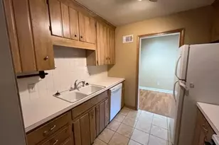 2041 S Hawthorne Rd, Winston-Salem, NC 27103 - Photo 4