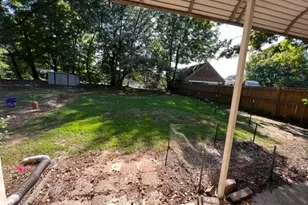 2041 S Hawthorne Rd, Winston-Salem, NC 27103 - Photo 18