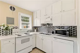 2312 Albright Dr, Greensboro, NC 27408 - Photo 16