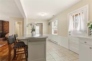 2312 Albright Dr, Greensboro, NC 27408 - Photo 14