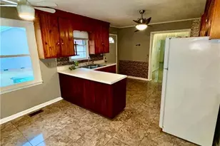 1105 Springfield Rd, High Point, NC 27263 - Photo 10