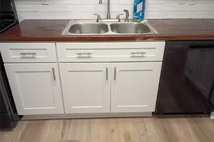 2821 Bleeker Sq, Winston-Salem, NC 27106 - Photo 2