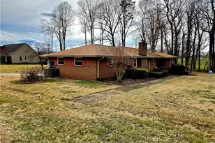 1300 Briarwood Terrace, Salisbury, NC 28147 - Photo 2