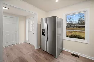 1422 Valley Ridge Dr, High Point, NC 27260 - Photo 14