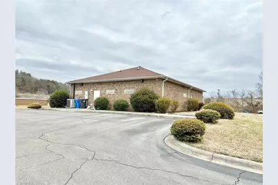 527 West Park Circle, North Wilkesboro, NC 28659 - Photo 4