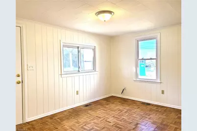 313 Small Street, Thomasville, NC 27360 - Photo 4