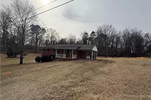 5157 Elmwood St, Trinity, NC 27370 - Photo 2