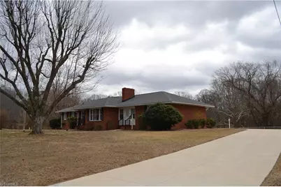 674 Priddy Loop, Stoneville, NC 27048 - Photo 2