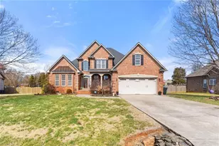 311 Vancouver Ct, Kernersville, NC 27284 - Photo 4