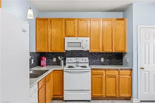 1640 Olivers Crossing Cir, Winston-Salem, NC 27127 - Photo 6