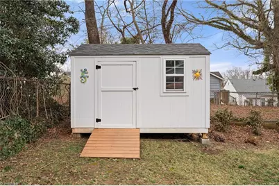 2412 Walker Avenue, Winston-Salem, NC 27103 - Photo 32