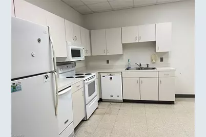 199 Renfro Street, Mount Airy, NC 27030 - Photo 18