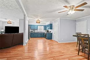 1312 Rotherwood Rd, Greensboro, NC 27406 - Photo 16