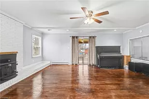 1312 Rotherwood Rd, Greensboro, NC 27406 - Photo 20