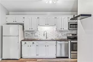 3701 Cotswold Terrace, Greensboro, NC 27410 - Photo 8