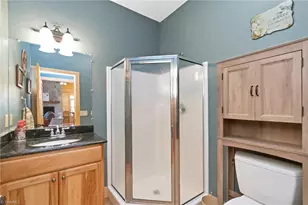 658 Green Point Ln, Boomer, NC 28606 - Photo 18