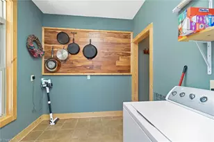 658 Green Point Ln, Boomer, NC 28606 - Photo 16