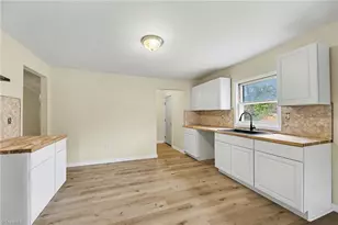 304 Phillips St, Thomasville, NC 27360 - Photo 8