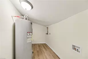 304 Phillips St, Thomasville, NC 27360 - Photo 14