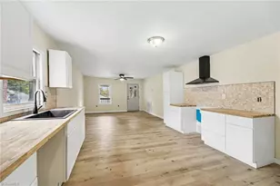 304 Phillips St, Thomasville, NC 27360 - Photo 6