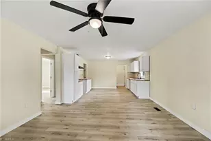 304 Phillips St, Thomasville, NC 27360 - Photo 4